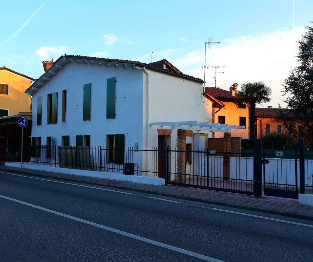 Casa Giulietta & Romeo Apartment Montecchio Maggiore Luaran gambar